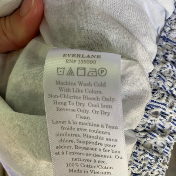 100% Cotton Eyelet top from Everlane - Picture 6 of 6